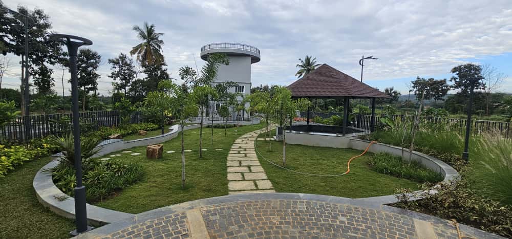 Nanda Vatika — landscaped park and walkway